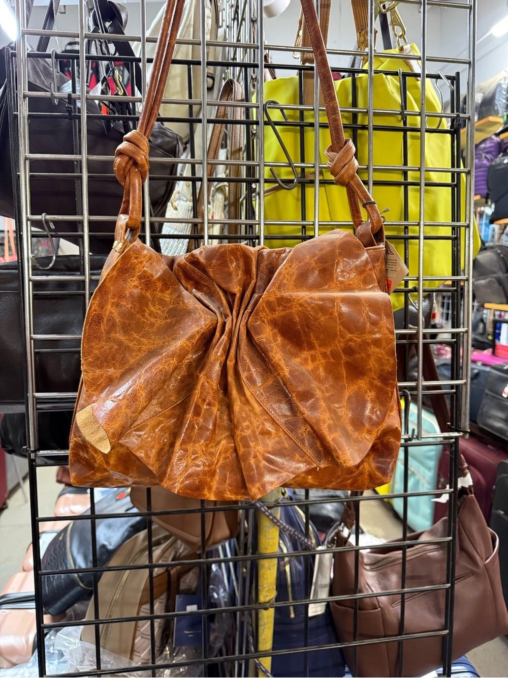 EXTREMELY RARE VINTAGE LEATHER BAG - Picture 4 of 15